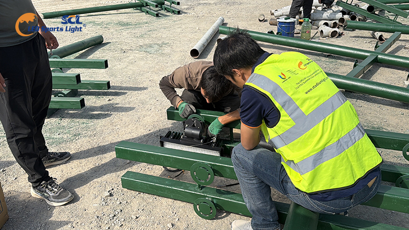 Overseas_football_pitch_LED_light_assembly